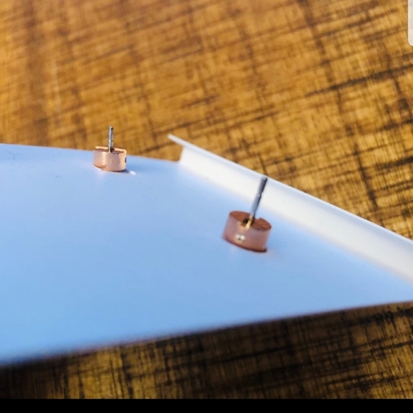 New Michael kors Rose gold Earrings - Picture 3 of 3